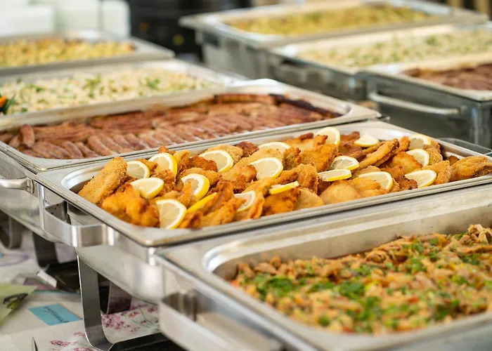 호텔 Dolphin Beach-делфин бийч *